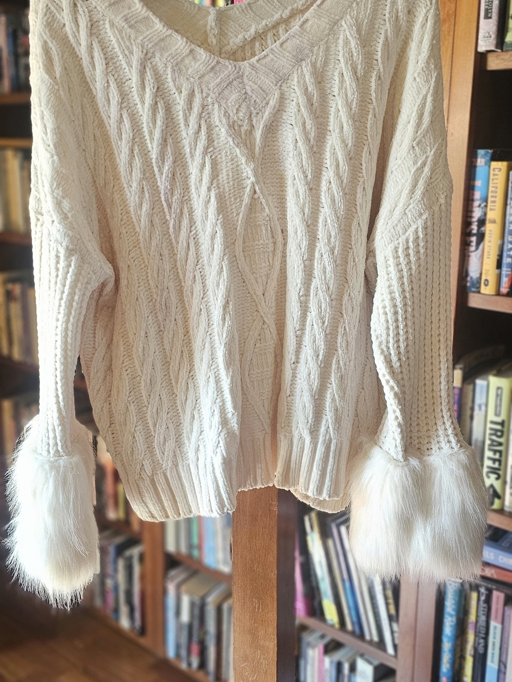 Cream Cable-Knit V-Neck Sweater with Faux Fur Cuffs